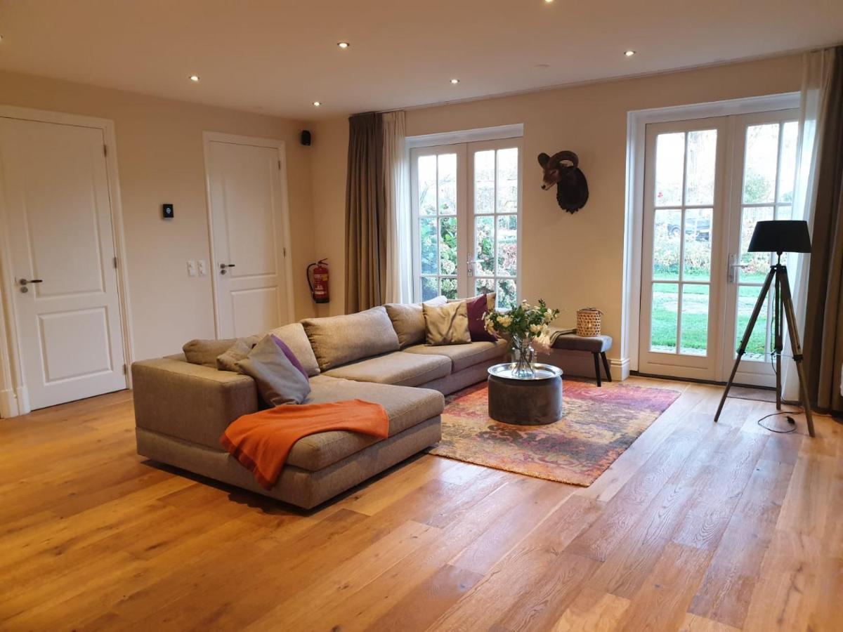 B&B Het Koetshuis Hazerswoude-Dorp Exteriör bild